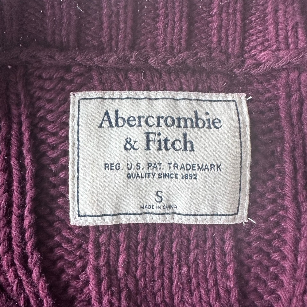 Abercrombie & Fitch Burgundy Sweater - Picture 4 of 4